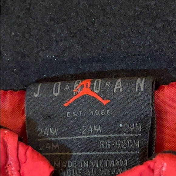 Jordan Infant Puffer Vest Size 24 Months - Picture 3 of 6